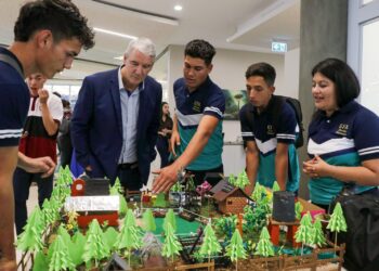 Jóvenes cultivando futuro: Concurso Educativo de Agroinnovación