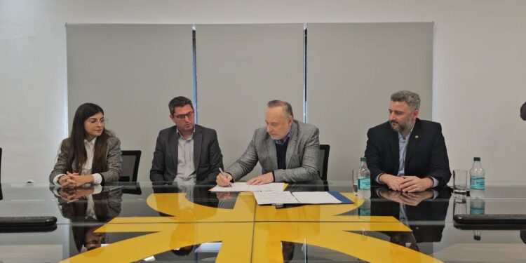 Misiones y la innovación: firma de convenios con la provincia de Córdoba