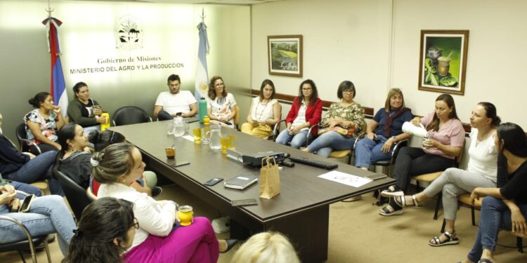 Convenio para el desarrollo de acciones destinadas a la formación y capacitación de mujeres rurales