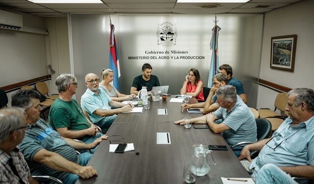 La COPROTÉ recibió a productores tealeros autoconvocados