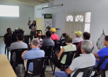 Capacitación sobre viveros y plantación de yerba mate