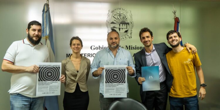 Acuerdan promover la capacitación científica en cannabis sativa