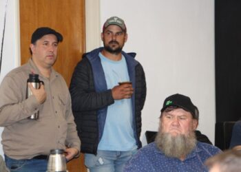 INYM  con productores autoconvocados