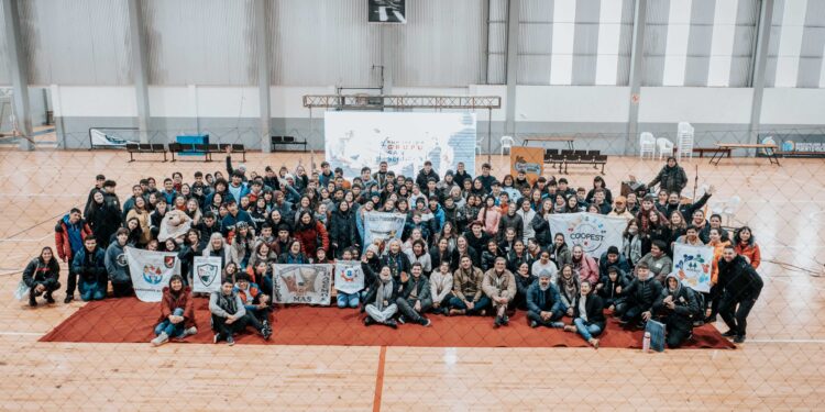 Cooperativismo en misiones: éxito en la 3° edición del encuentro de jóvenes