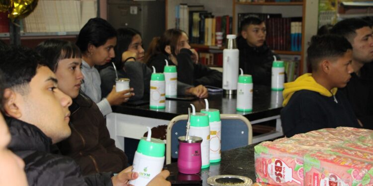 20 instituciones se suman a “El Mate en la Escuela”