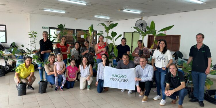 Fruticultura con tecnología: mujeres rurales y la diversificación