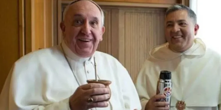 Yerbateros  piden al Papa: «Sabemos de su amor por el mate»