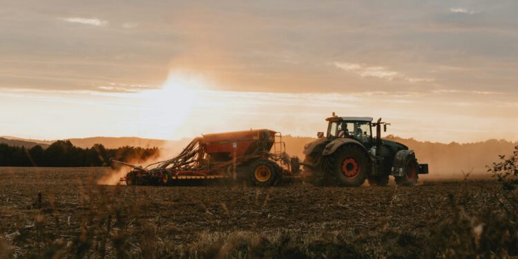 “Tsunami” de importaciones de maquinarias agrícolas usadas sin control