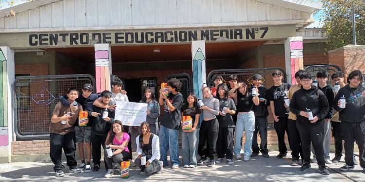 “El Mate en la Escuela” suma provincias y llega a estudiantes secundarios de Río Negro