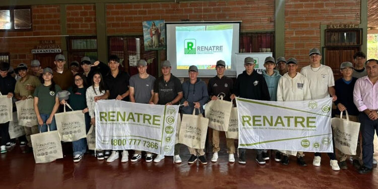 El RENATRE fortalece el vínculo con jóvenes rurales