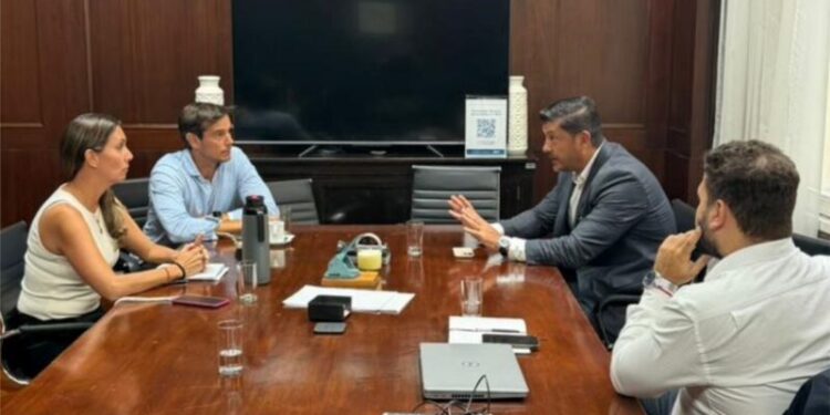 Diego Hartfield se reunió con el Coordinador Nacional de Tabaco