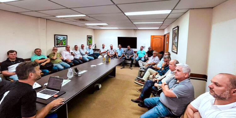 Industriales y Cooperativas yerbateras trabajan acuerdos de cara a la zafra 2026