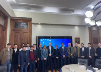 Yerbateros con funcionarios nacionales  
