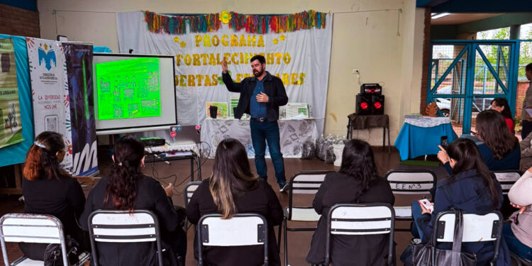 Misiones fortalece las huertas en escuelas especiales con capacitación e insumos