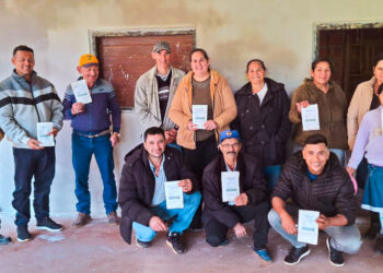 Impulsan un modelo de producción de carbón que combina trabajo rural y conservación del bosque nativo