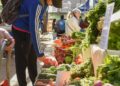 Hoy miércoles en la Plaza San Martin oferta de productos frescos